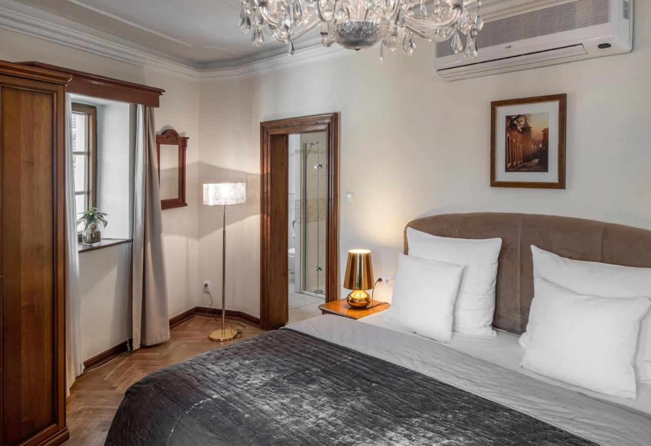 פראג Hotel Aurus By Adrez מראה חיצוני תמונה