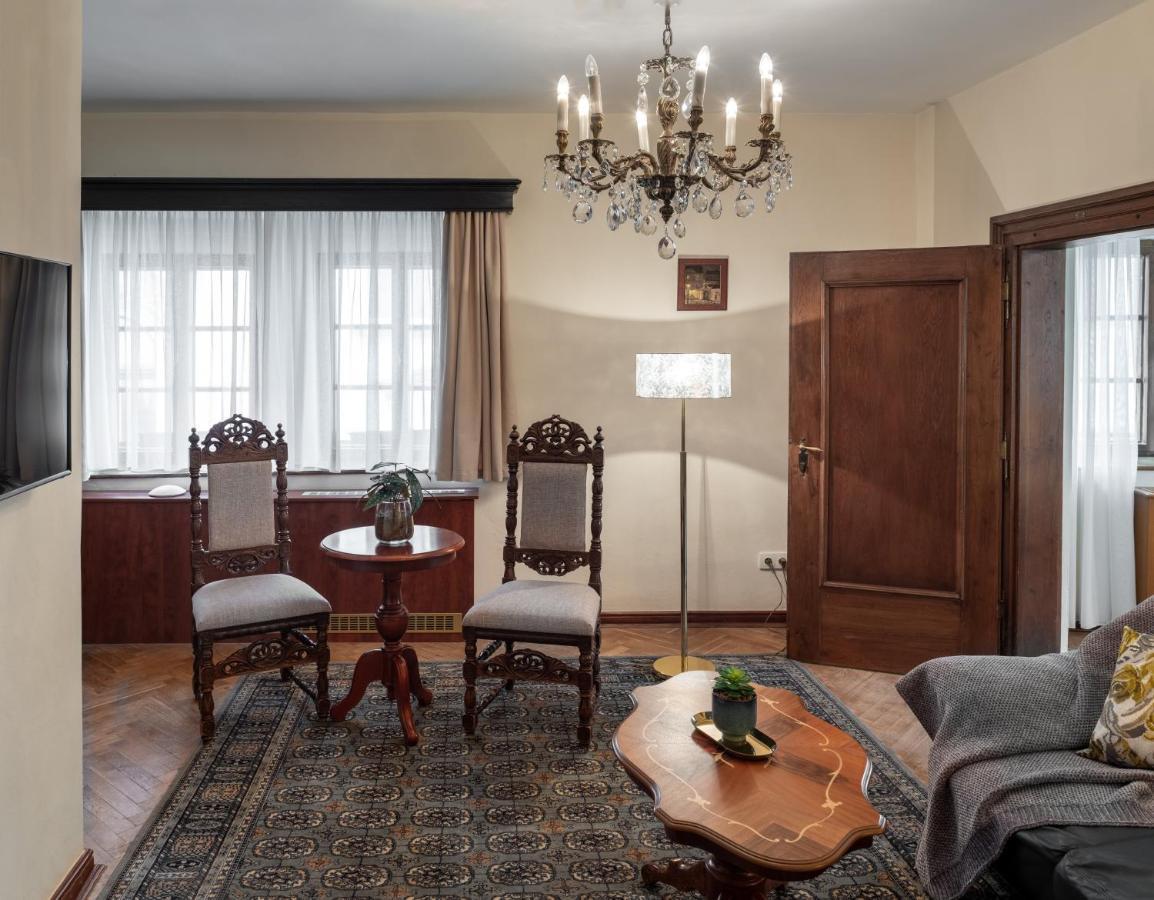 פראג Hotel Aurus By Adrez מראה חיצוני תמונה