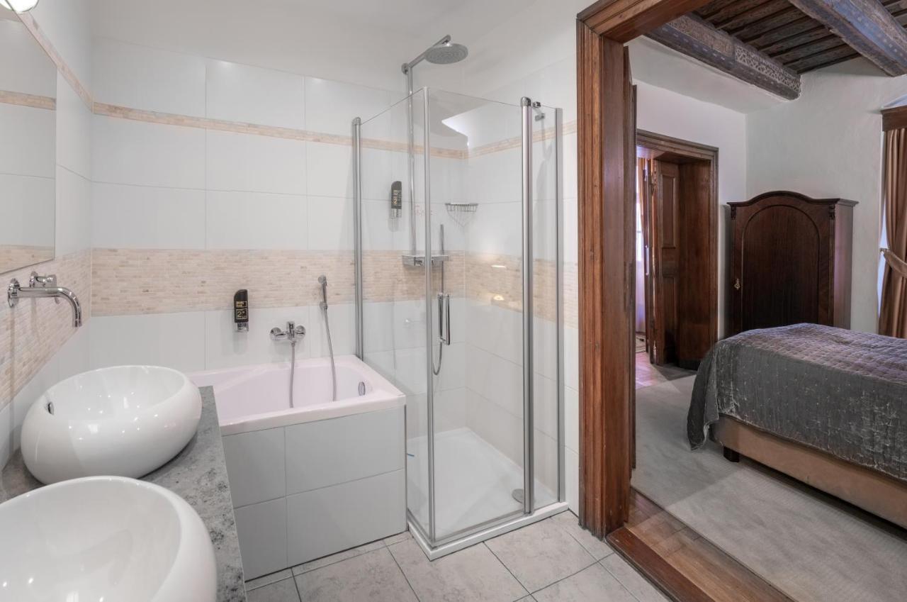 פראג Hotel Aurus By Adrez מראה חיצוני תמונה