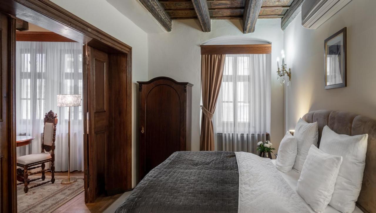 פראג Hotel Aurus By Adrez מראה חיצוני תמונה