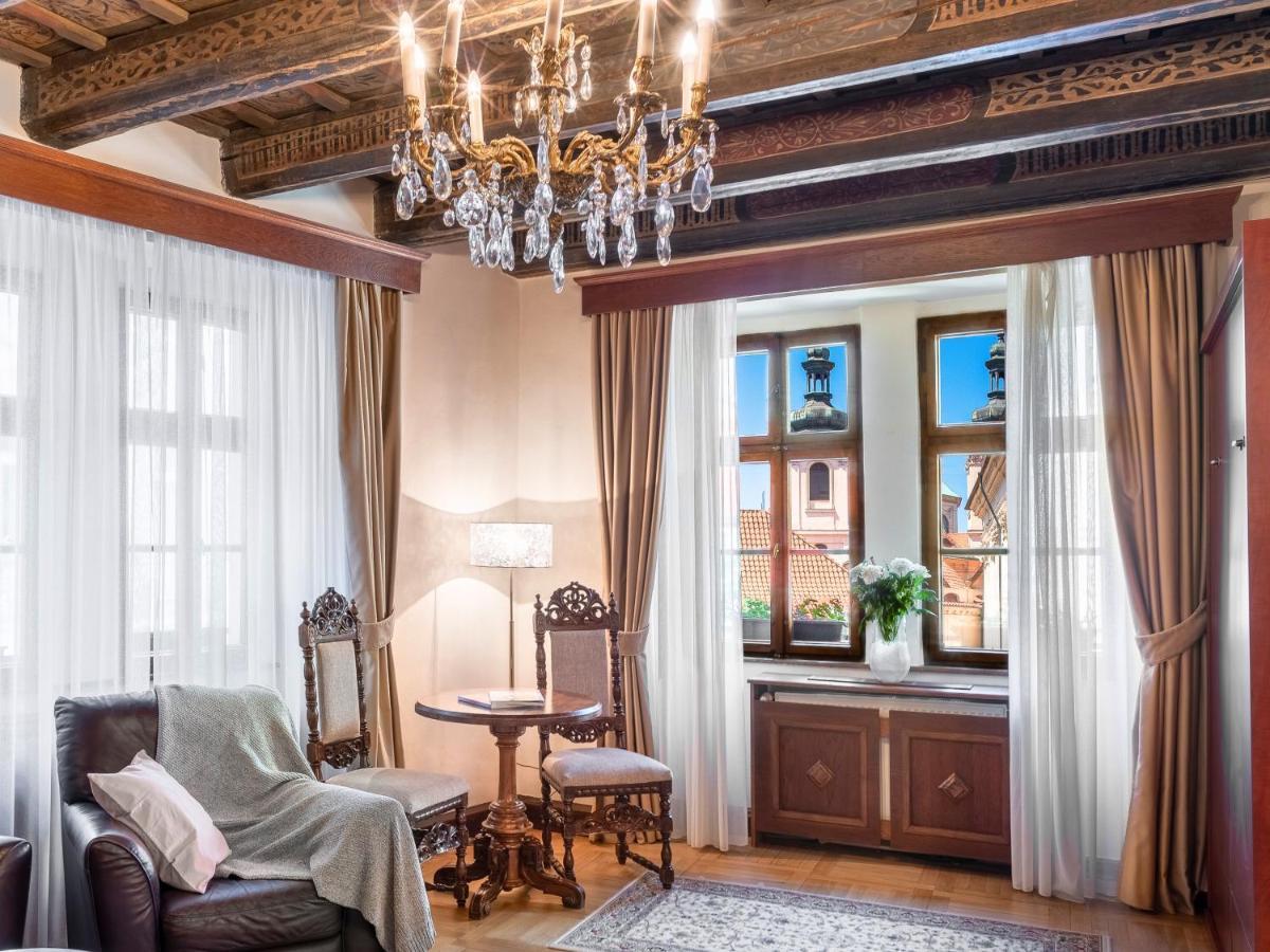 פראג Hotel Aurus By Adrez מראה חיצוני תמונה